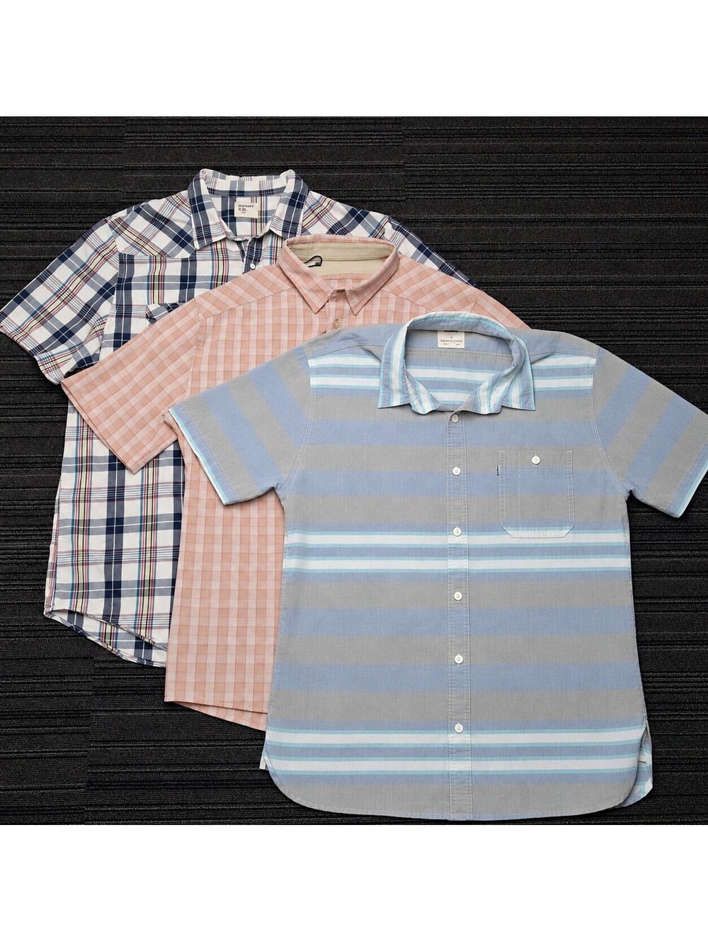 Lot 3 Mens XL Short Sleeve Button Up Shirts Levis Under Armour Old Navy Plaid